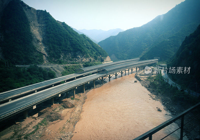 高速公路高架桥桥梁