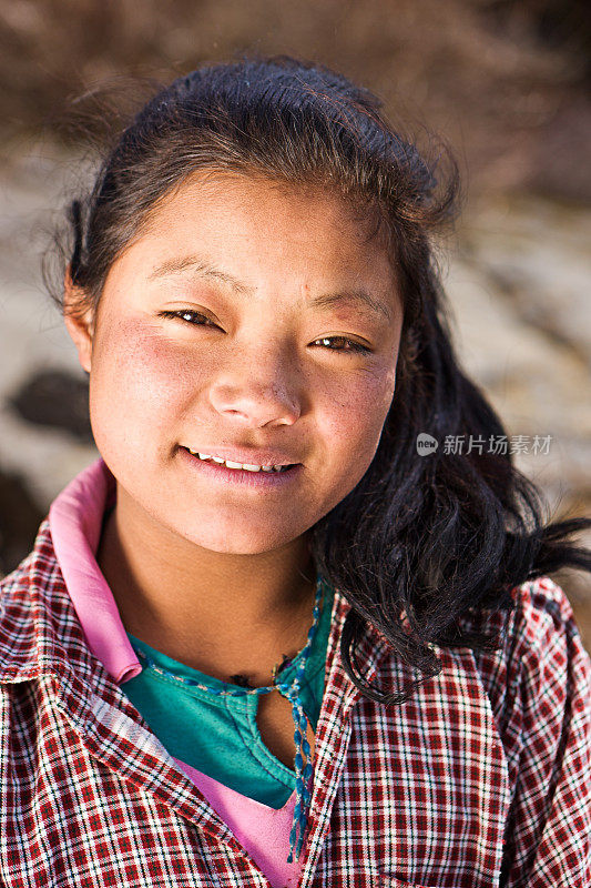 尼泊尔女孩的肖像