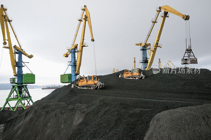 煤山在海上商业港口