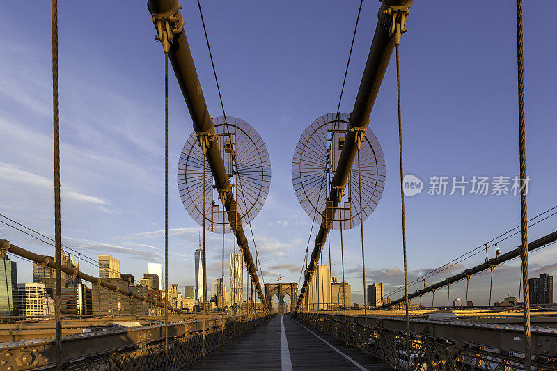 布鲁克林大桥和曼哈顿下城日出，纽约市