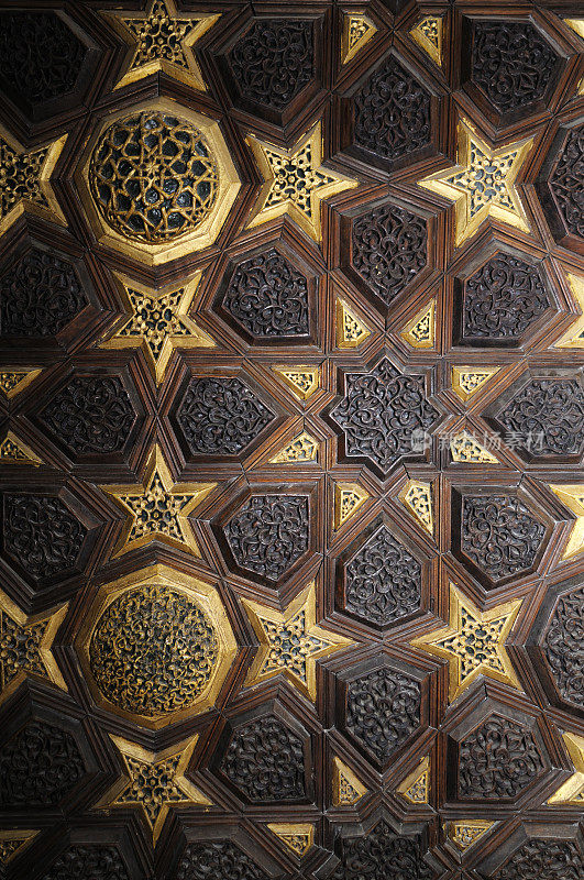 艾迪诺格鲁清真寺讲坛上的木制品
