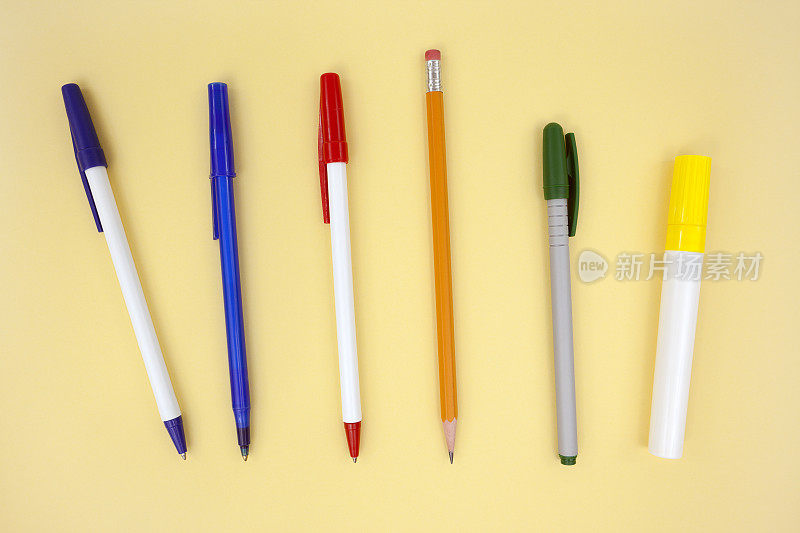 钢笔，铅笔，马克笔和荧光笔
