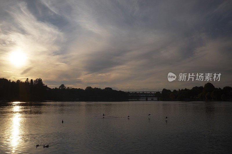 第六十二分。Lake更大