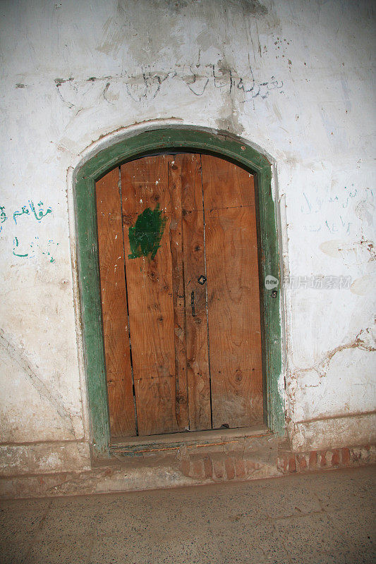 绿色装饰门