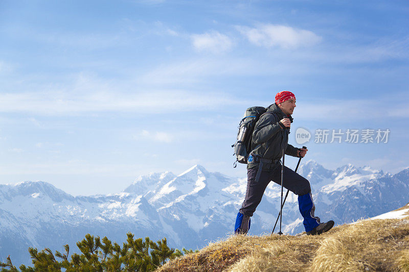 山徒步旅行