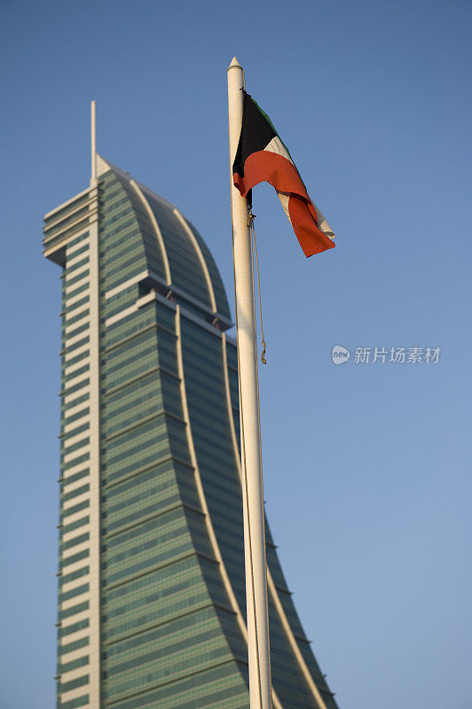巴林有国旗的金融大楼