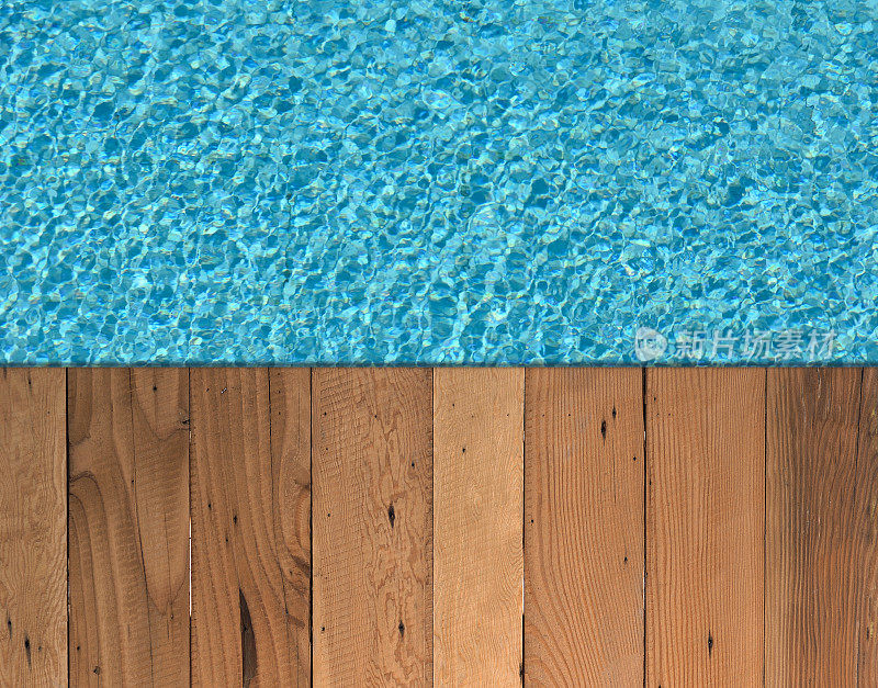木制平台与水面波纹理背景