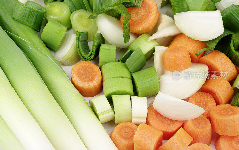 韭菜、胡萝卜和洋葱
