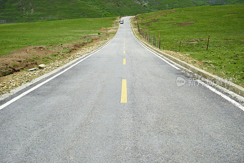 柏油乡间小路