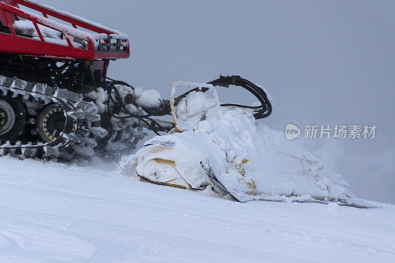 雪地履带式车辆