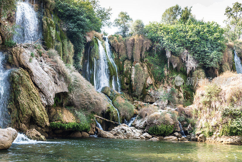 克拉维卡瀑布全景，波斯尼亚和黑塞哥维那。