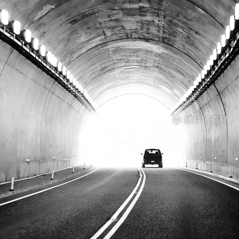 加拿大不列颠哥伦比亚省公路隧道
