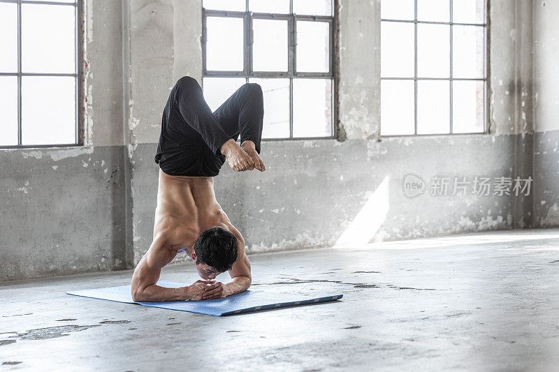 伸展运动、保健、饮食、瑜伽、柔韧性、男性、肌肉强化运动(运动)
