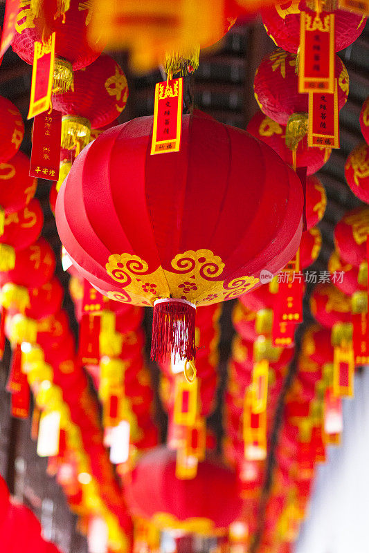 中国上海玉佛寺的纸灯笼