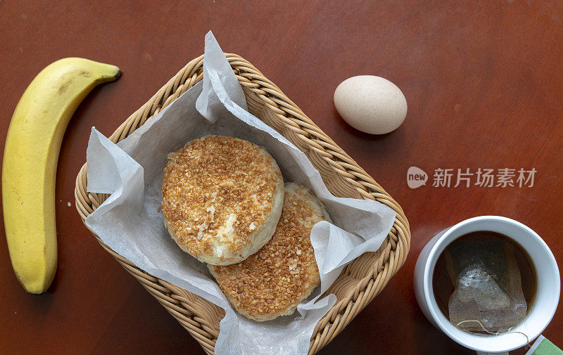 中国传统小吃:芝麻酥饼