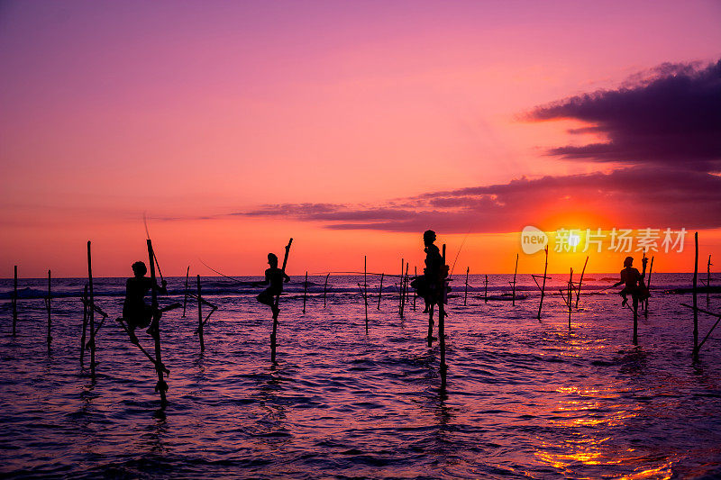 斯里兰卡传统的高跷渔民