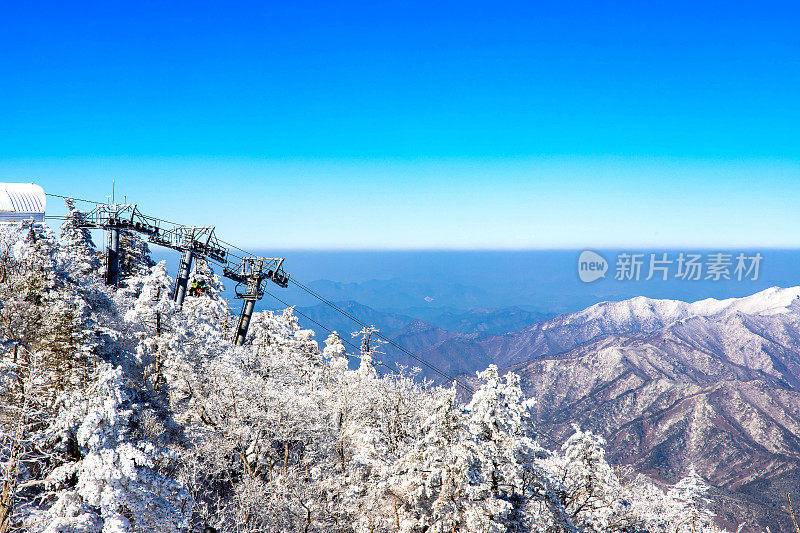 德奥玉山雪景