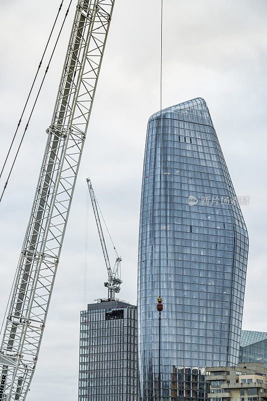 伦敦的摩天大楼和建筑工地