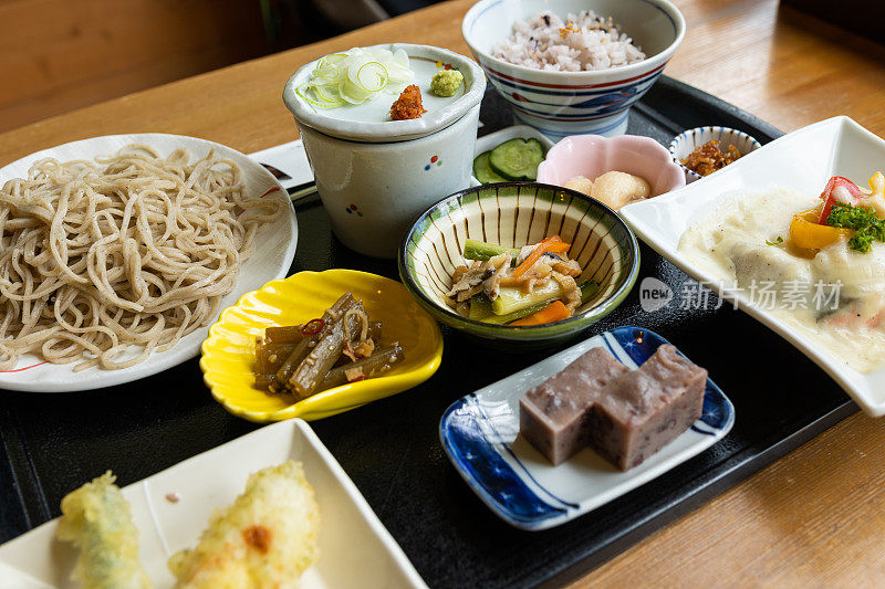 日本传统食品荞麦午餐套餐