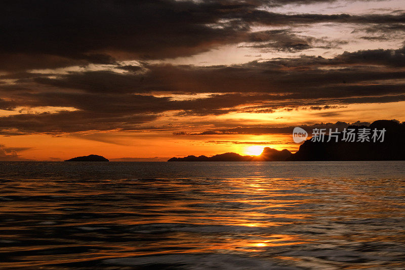 拉贾安帕特群岛的日落