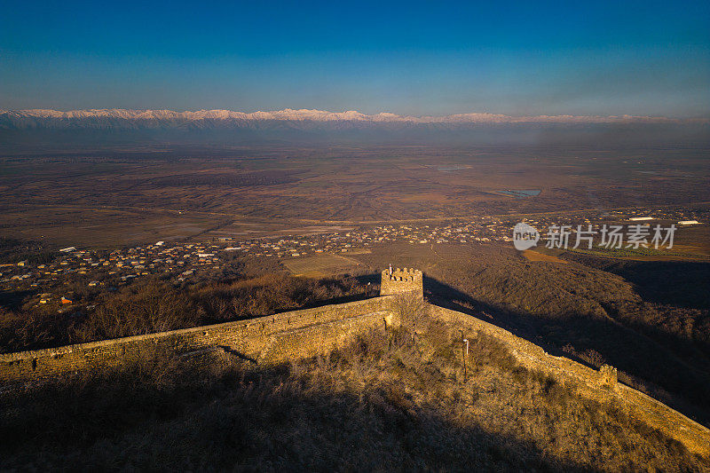 格鲁吉亚旧城墙的鸟瞰图。Signagi镇，Kakheti