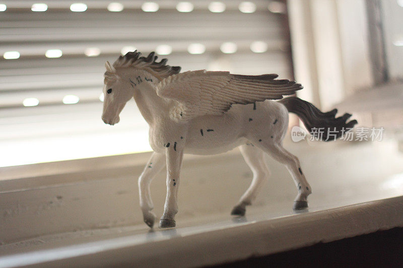 塑料马玩具雕像