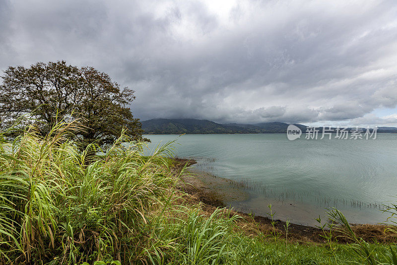 哥斯达黎加的阿雷纳尔湖