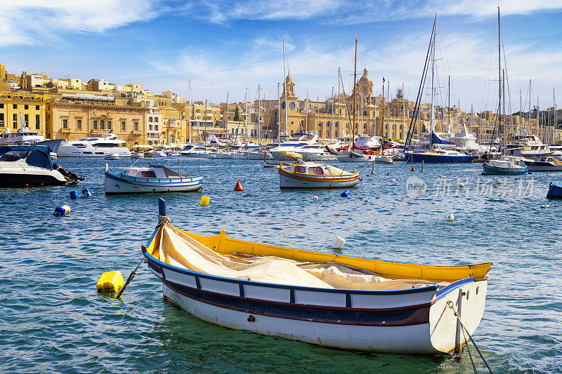 马耳他-地中海旅游目的地，大港码头在比尔古