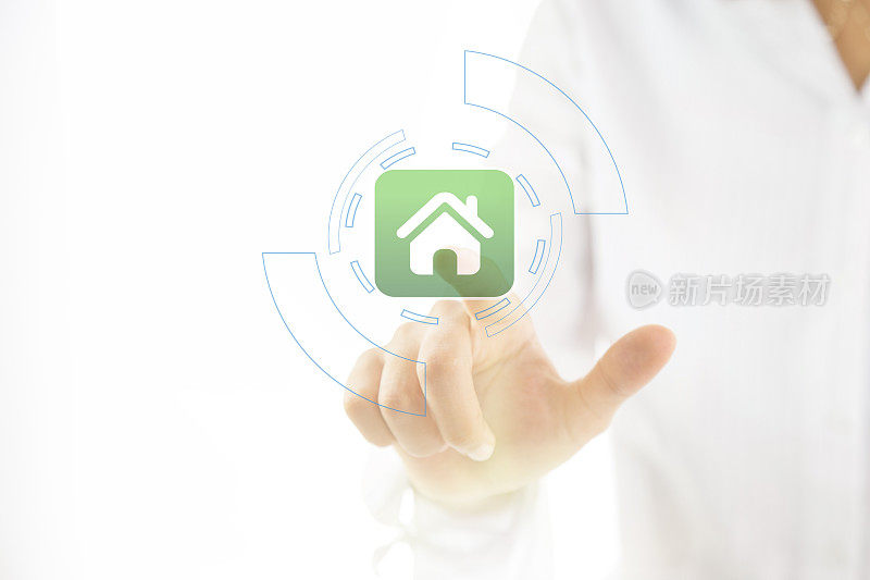 智能家居、智能家居和家居自动化概念。象征着房子和无线通讯。