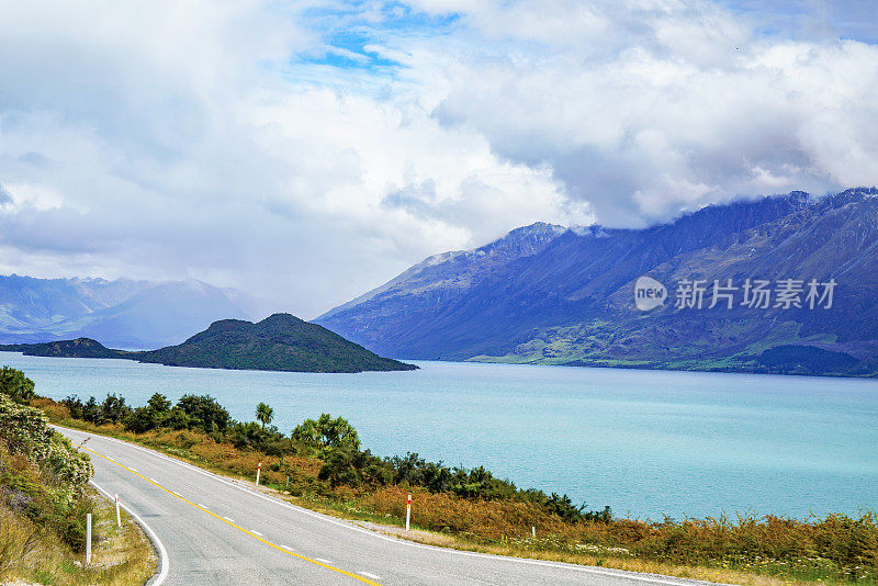 新西兰奥塔哥格兰诺奇-皇后镇路的景色