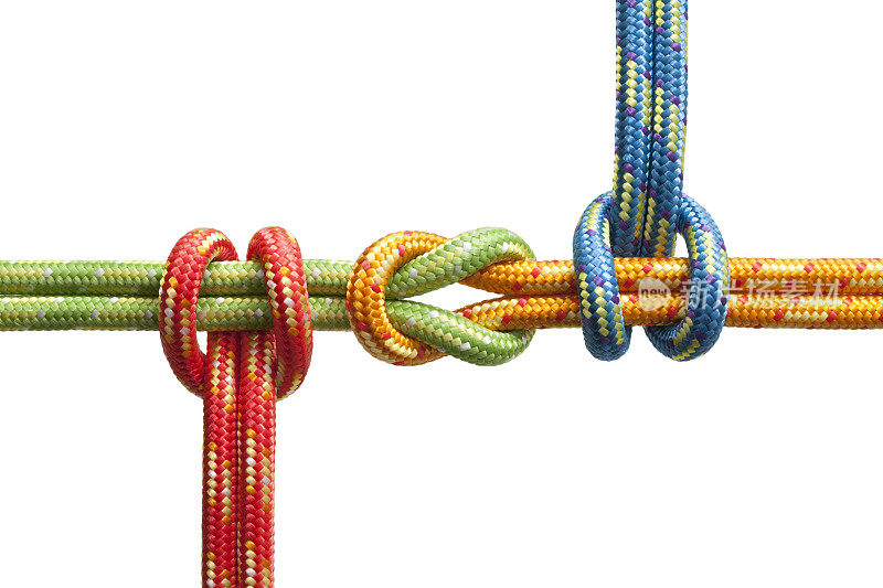 用彩色绳子打三个结