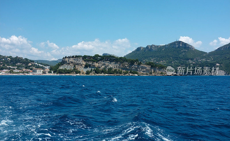 靠近卡西斯的地中海小溪(Calanques)