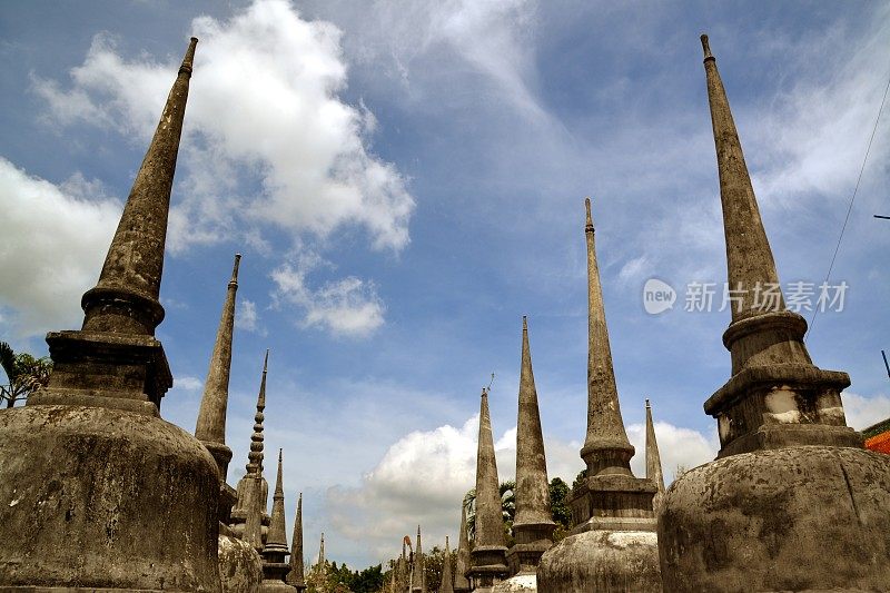 泰国那空寺摩诃寺的老切地