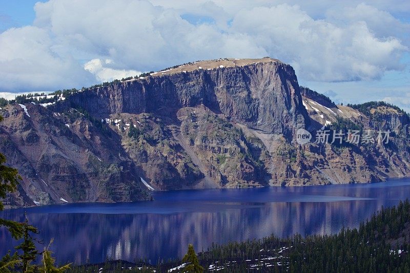 火山口湖