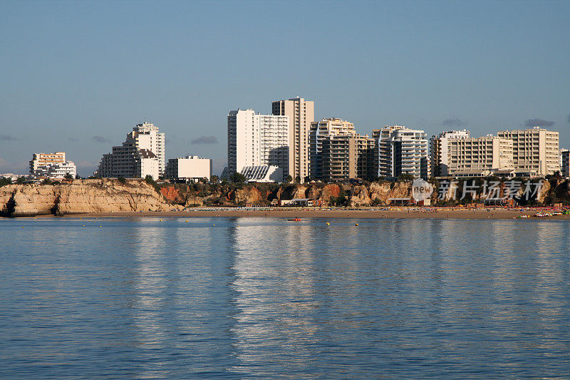 岩石海滩