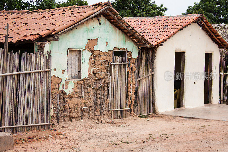 巴西乡村贫困地区典型的泥屋