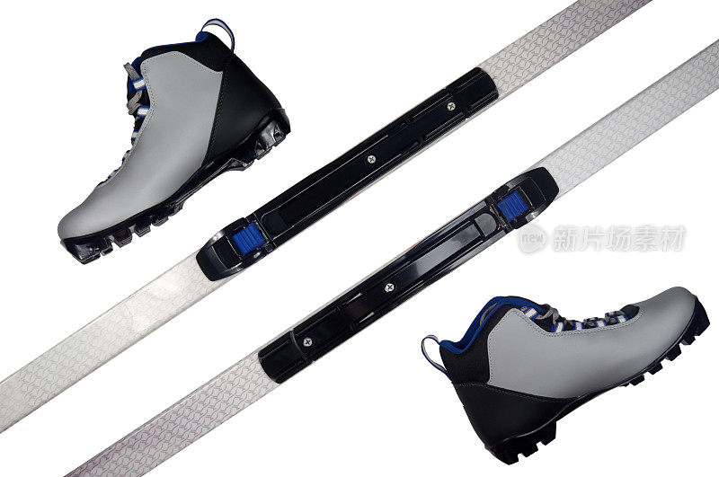 越野滑雪装备:滑雪板、滑雪杖和滑雪鞋。孤立的白色与剪辑路径