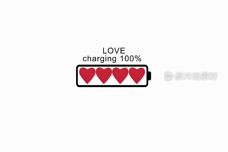 心脏形状的电池显示电荷。