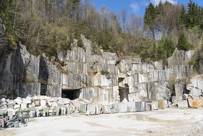 彩色大理石采石场