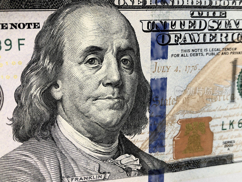 本杰明·富兰克林的头像出现在100美元的钞票上