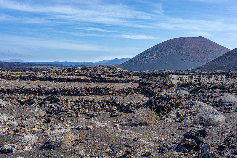兰萨罗特岛加那利岛的阶梯式火山景观