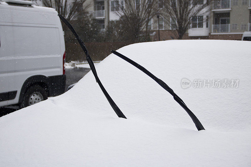 雨刷准备迎接暴风雪