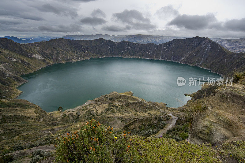 这是基洛托阿火山的火山口