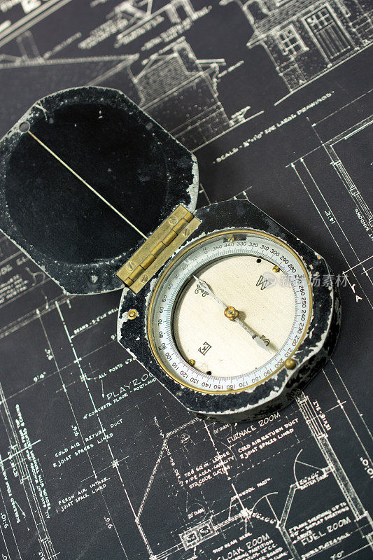 学校“蓝图”1938和指南针