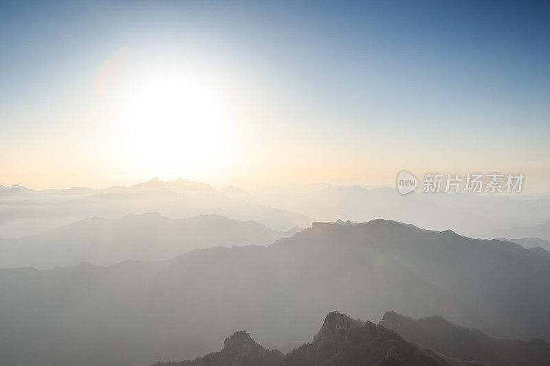 山太阳光