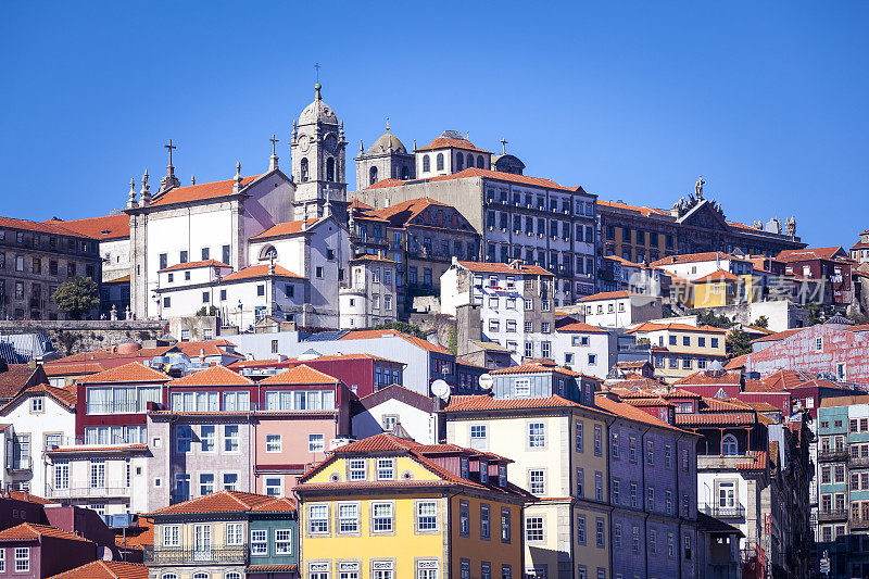 葡萄牙波尔图五颜六色的房子。