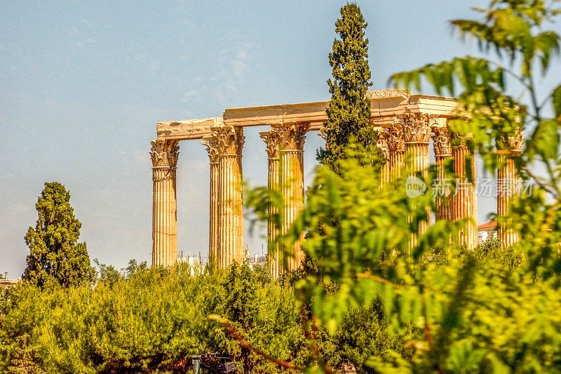 希腊雅典，奥林匹亚宙斯神庙的圆柱