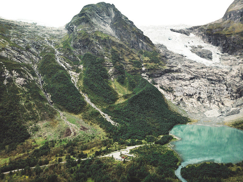 Bøyabreen冰川和冰川湖