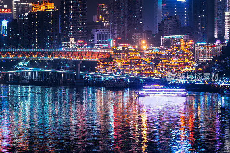 重庆河滨夜景，中国