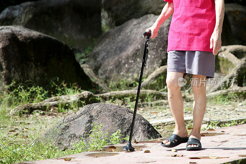 亚洲老年男性生活方式